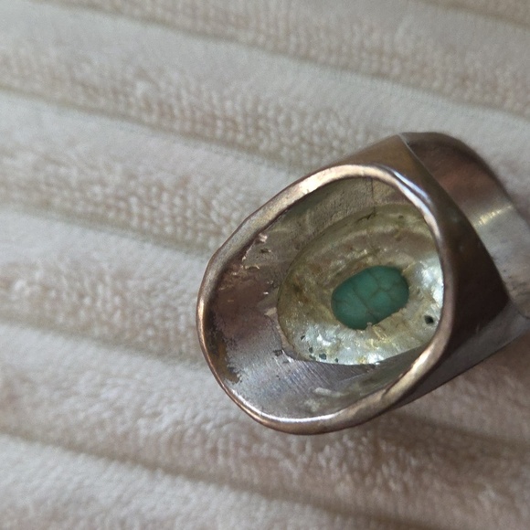 Vintage Egyptian Ring - Picture 3 of 4